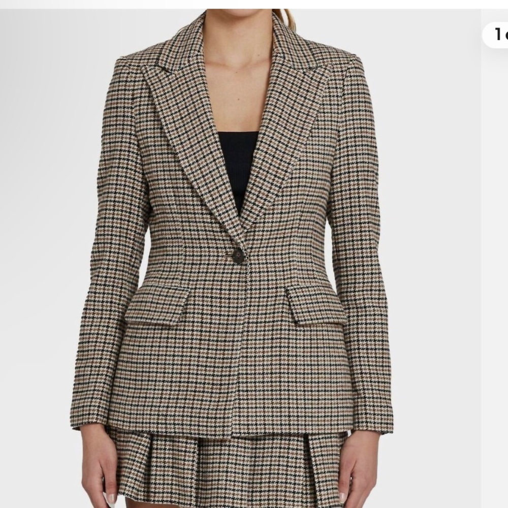 Amanda Uprichard Aldridge Blazer in Houndstooth 
Destry
